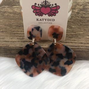 New fashion earrings. Dangle and cute